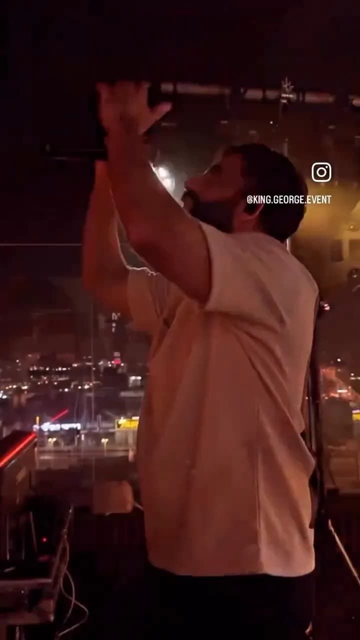 הופעה חיה על הגג